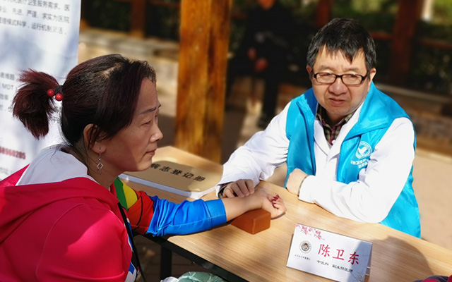 【学雷锋日】押球,押球（中国）举办“爱满京城，牵手智慧家医”志愿服务活动(图3)